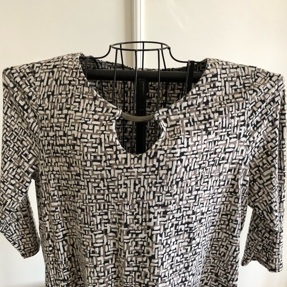 Dana Buchman 3/4 sleeve wrinkle free soft scoop accent color. Work 2 play Sz XL - Picture 3 of 5